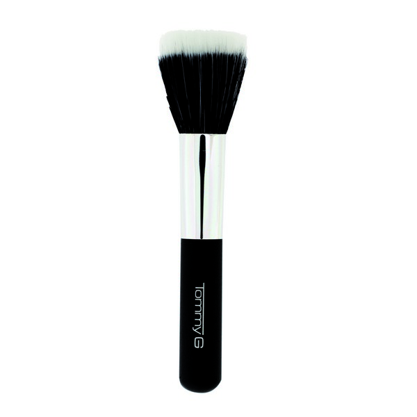 TOMMY G TG Professional Stripling Highlighter Brush