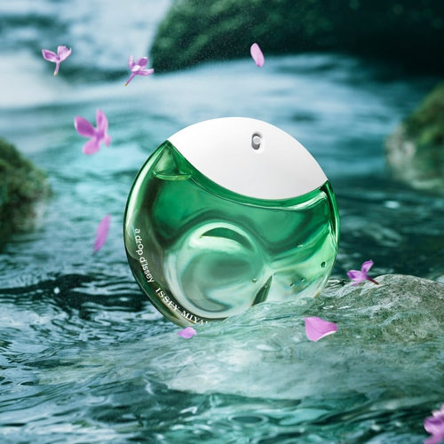 A Drop D‘Issey Eau de Parfum Essentielle Vapo